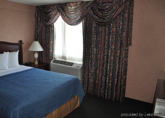 Quality Inn & Suites Brossard Værelse billede